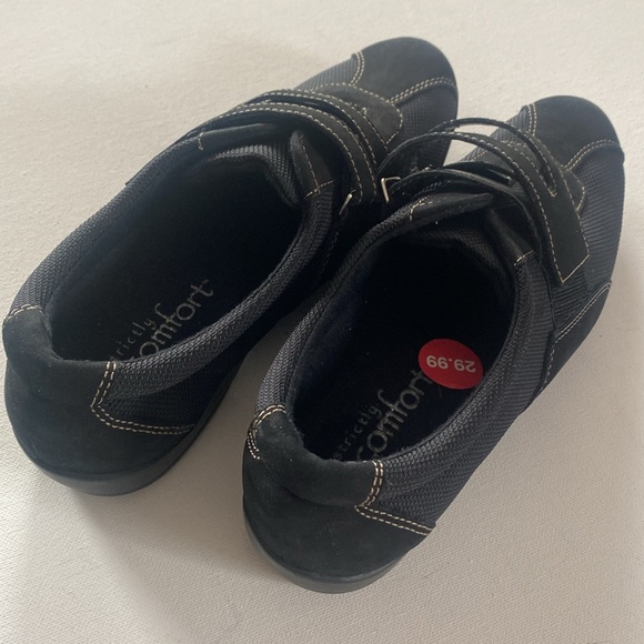 NEW Strictly Comfort Black flat sneaker shoes, Size 7 1/2 - Picture 8 of 10